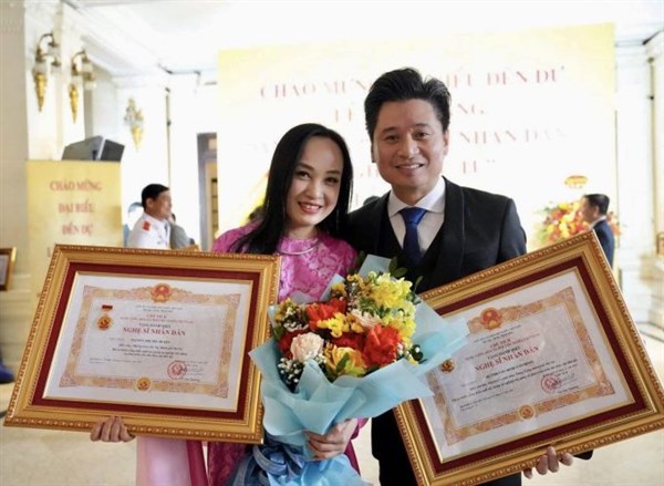 Thu Huyền: 'Tôi thoát hào quang sân khấu để giữ hôn nhân với Tấn Minh'